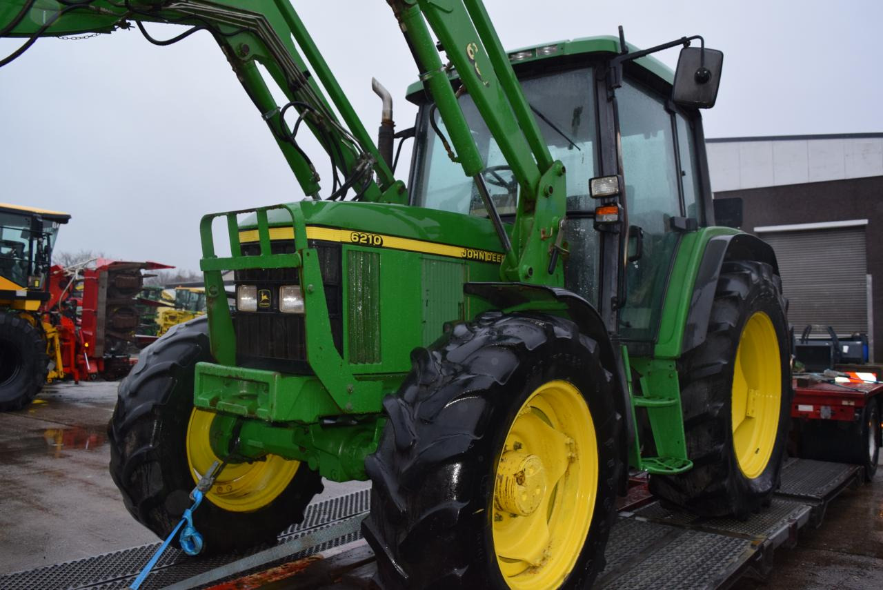 John Deere 6210 - 拖拉机:图2 John Deere 6210 - 拖拉机:图2