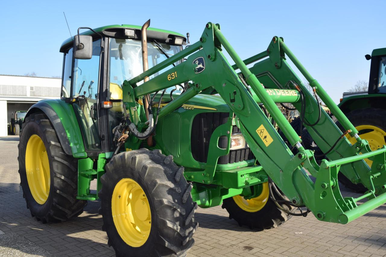John Deere 6220 - 拖拉机:图3 John Deere 6220 - 拖拉机:图3