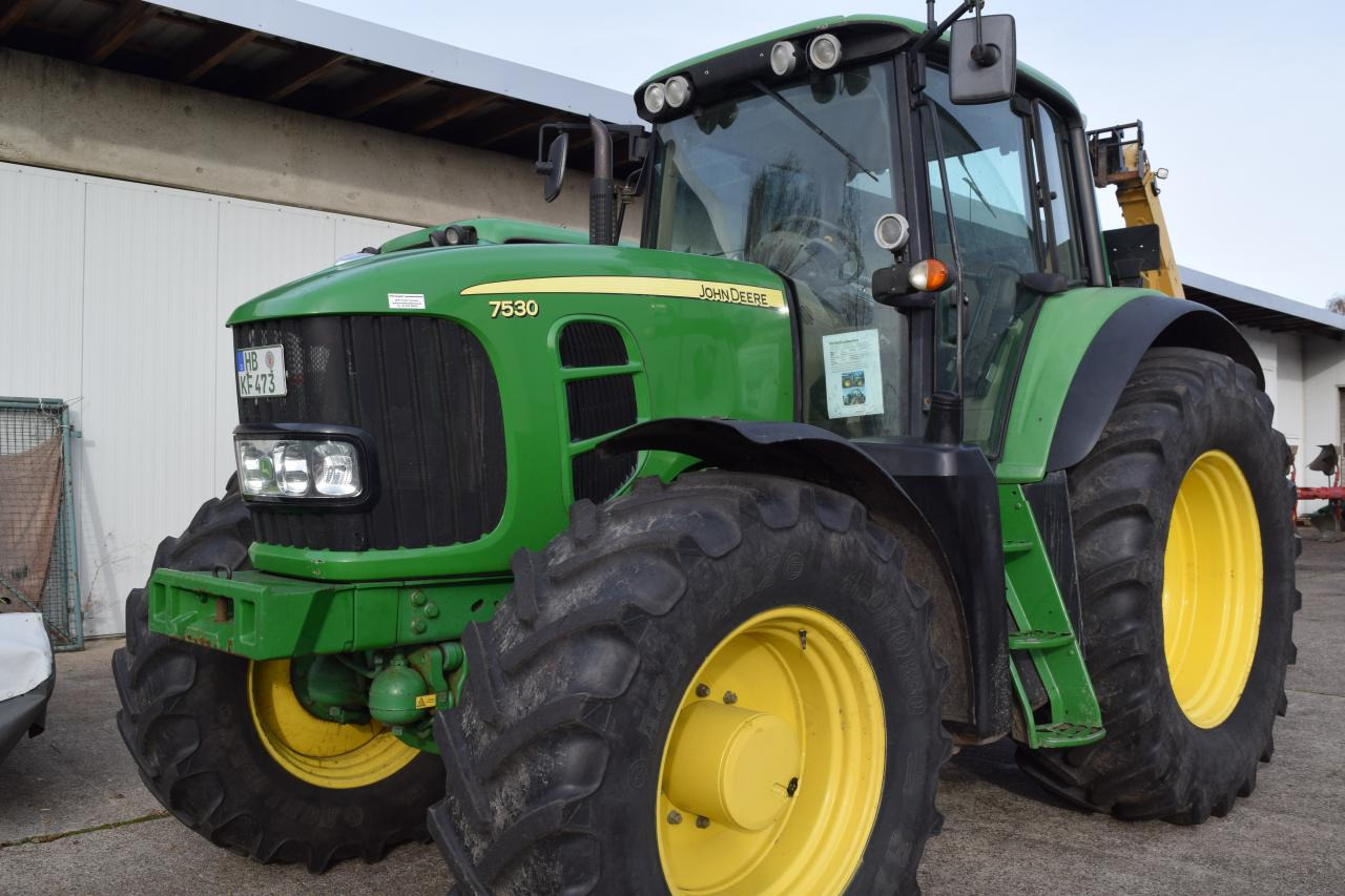 John Deere 7530 Premium - 拖拉机:图2 John Deere 7530 Premium - 拖拉机:图2