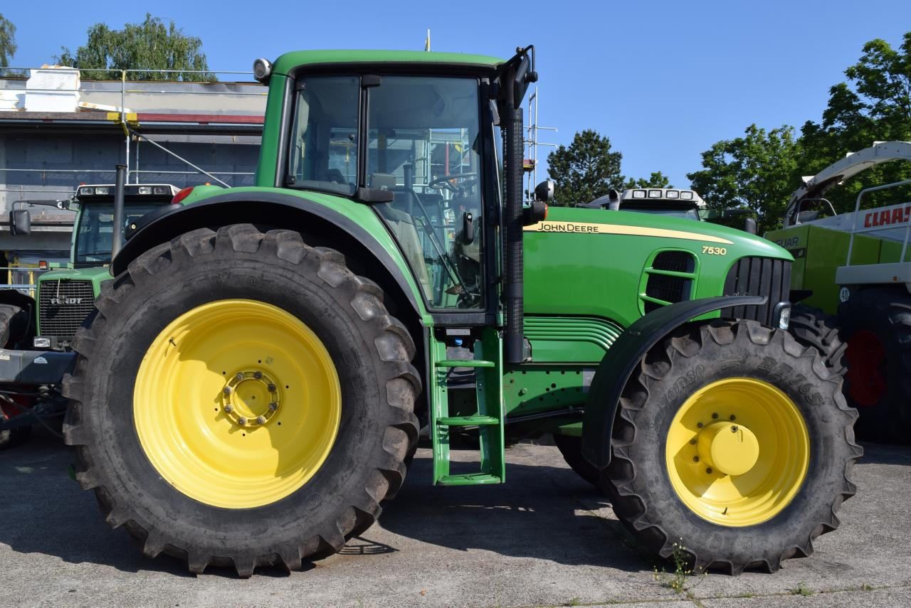 John Deere 7530 Premium - 拖拉机:图3 John Deere 7530 Premium - 拖拉机:图3