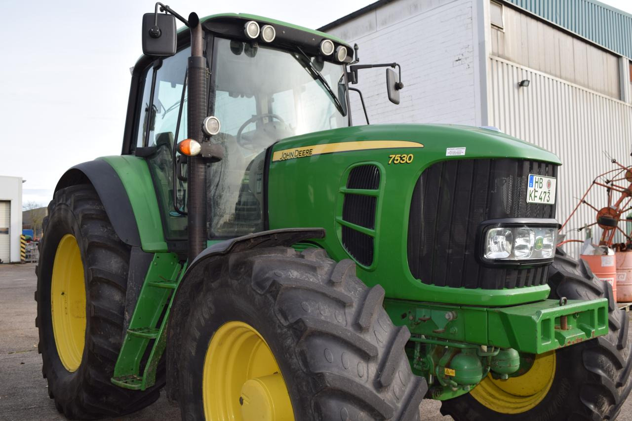 John Deere 7530 Premium - 拖拉机:图3 John Deere 7530 Premium - 拖拉机:图3