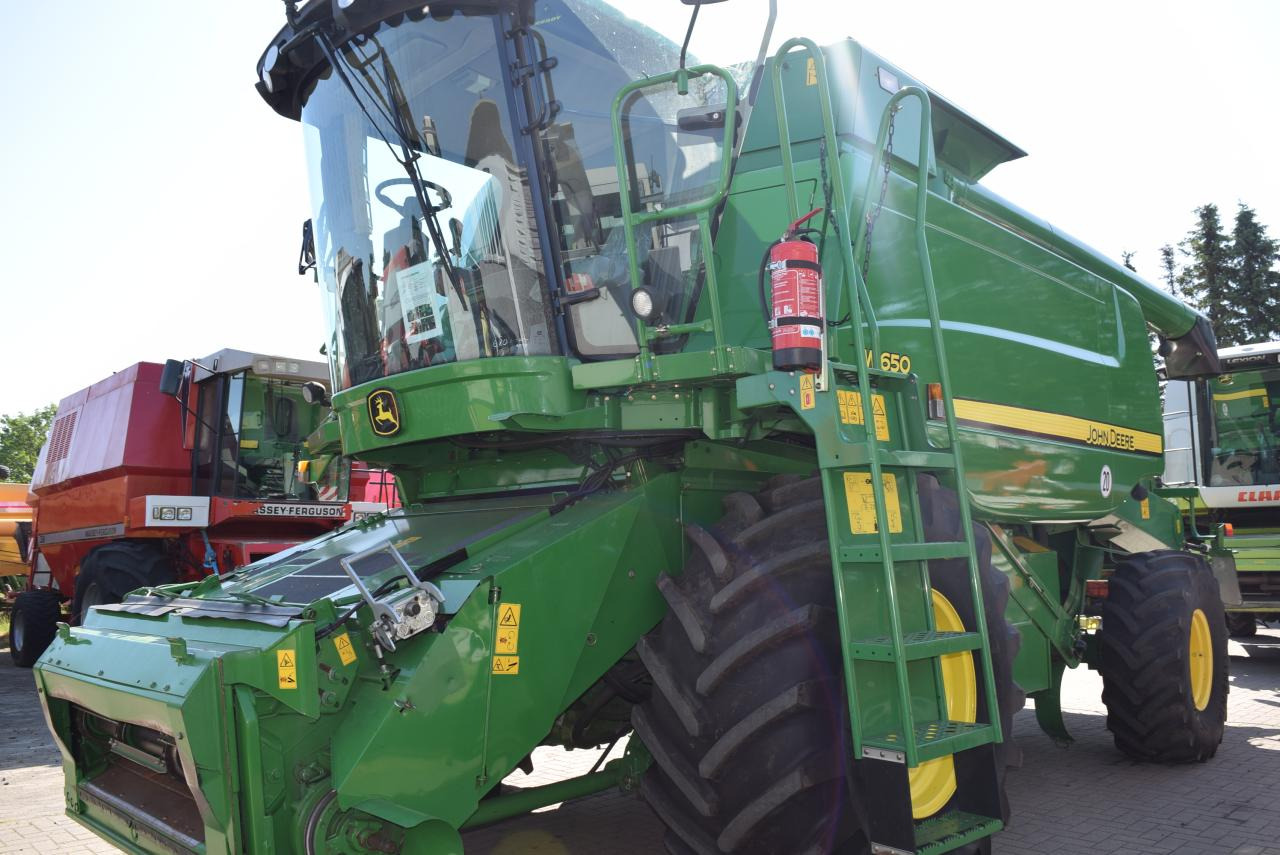 John Deere W 650 - 联合收割机:图2 John Deere W 650 - 联合收割机:图2