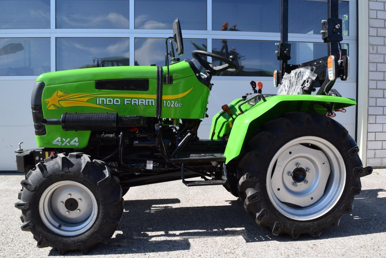 Klein-/Schmalspurtraktor INDO 1026 - 跨越式拖拉机:图1 Klein-/Schmalspurtraktor INDO 1026 - 跨越式拖拉机:图1