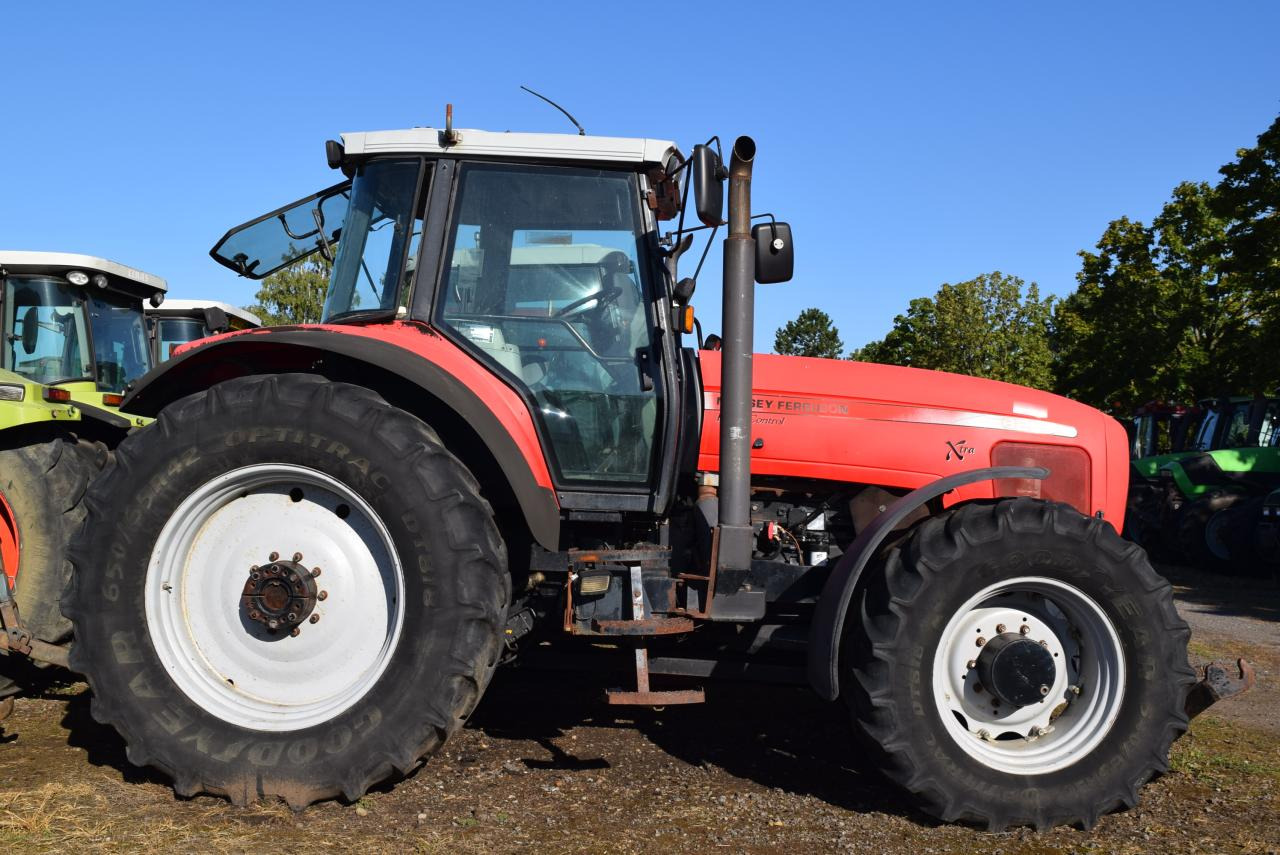 Massey Ferguson MF 8250 - 拖拉机:图3 Massey Ferguson MF 8250 - 拖拉机:图3