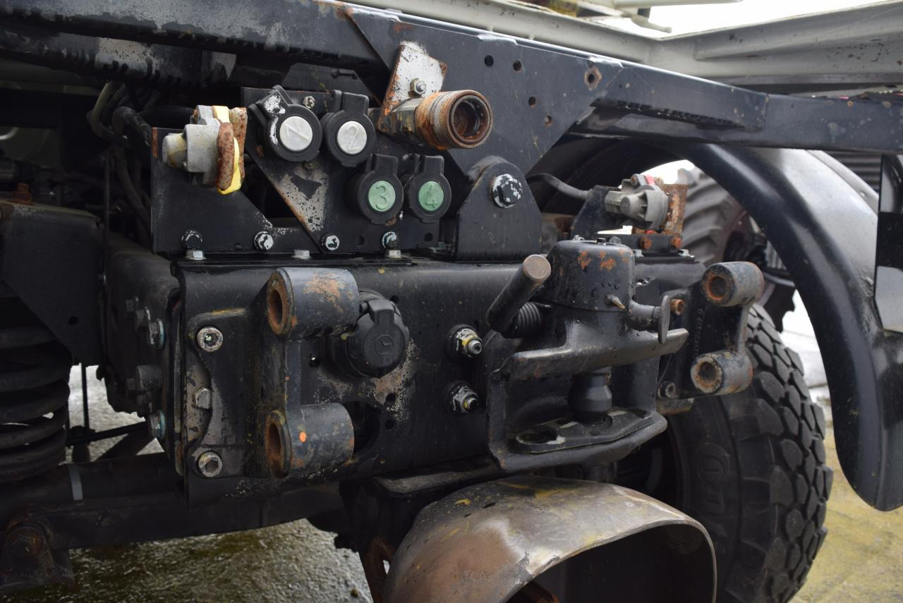 Mercedes-Benz U 90 - 翻斗车:图4 Mercedes-Benz U 90 - 翻斗车:图4