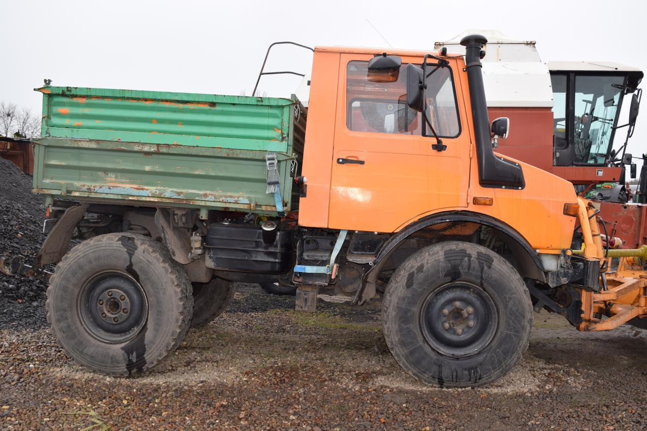 Mercedes-Benz Unimog U1200 - 拖拉机:图2 Mercedes-Benz Unimog U1200 - 拖拉机:图2