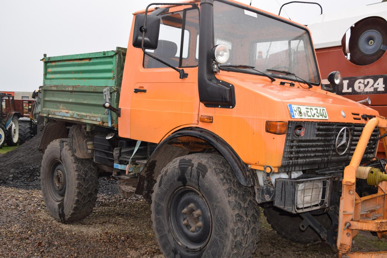 Mercedes-Benz Unimog U1200 - 拖拉机:图1 Mercedes-Benz Unimog U1200 - 拖拉机:图1