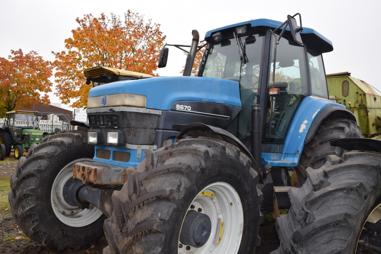 New Holland 8670 TA - 拖拉机:图1 New Holland 8670 TA - 拖拉机:图1