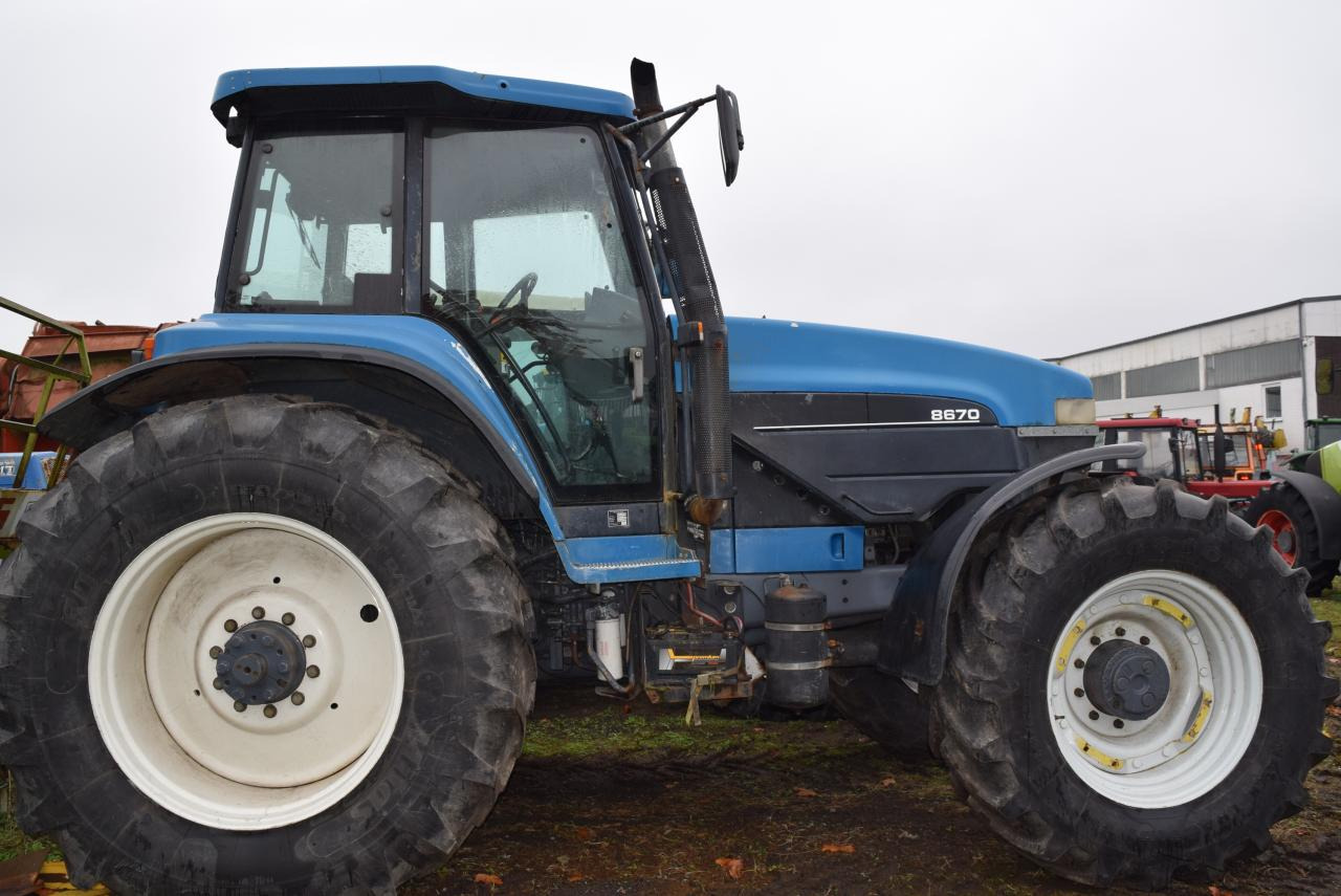 New Holland 8670 - 拖拉机:图1 New Holland 8670 - 拖拉机:图1