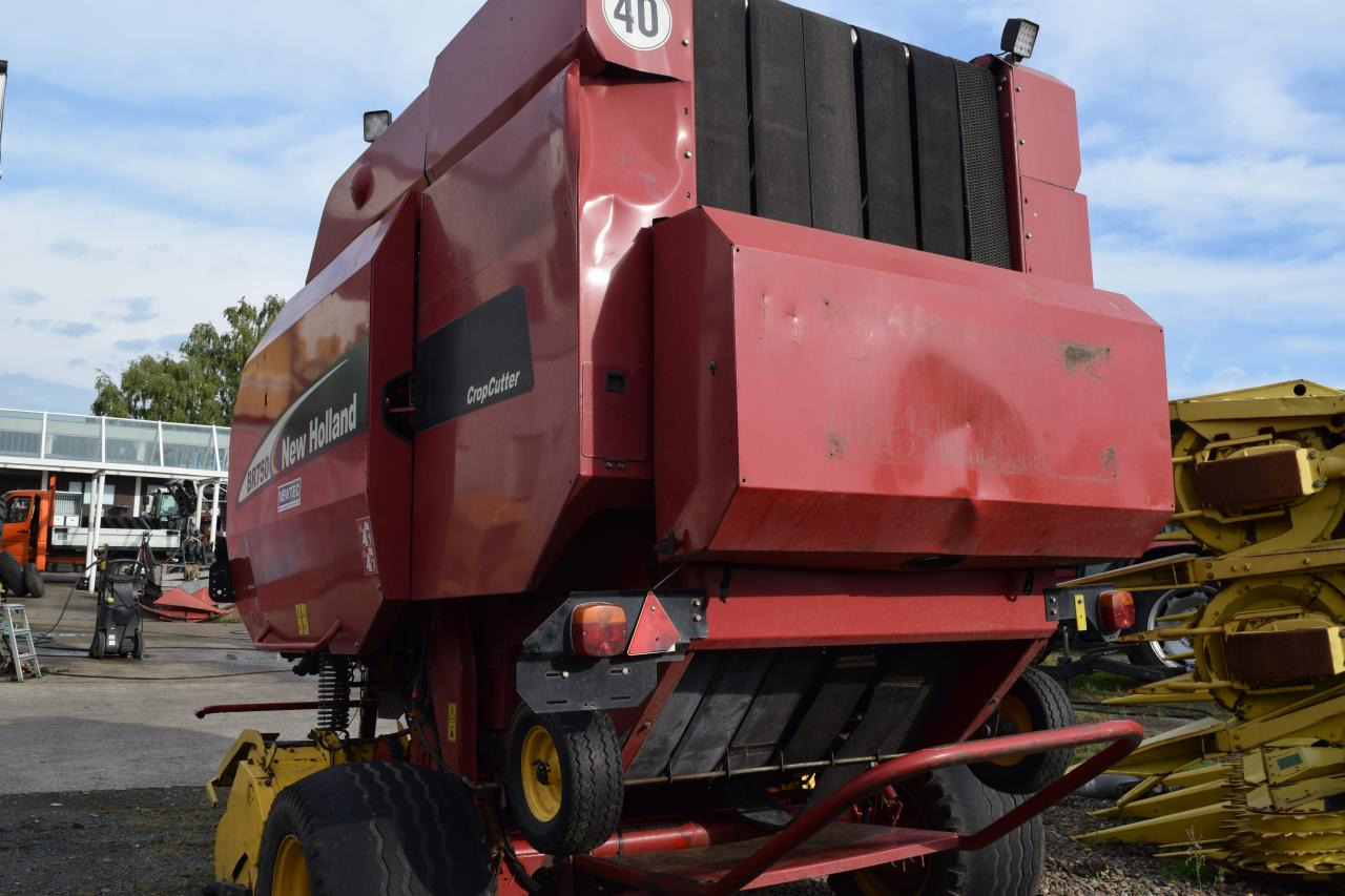 New Holland BR 750 CropCutter - 圆形打包机:图5 New Holland BR 750 CropCutter - 圆形打包机:图5