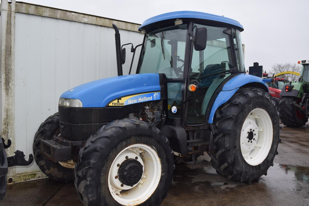 New Holland TD 5040 - 拖拉机:图1 New Holland TD 5040 - 拖拉机:图1
