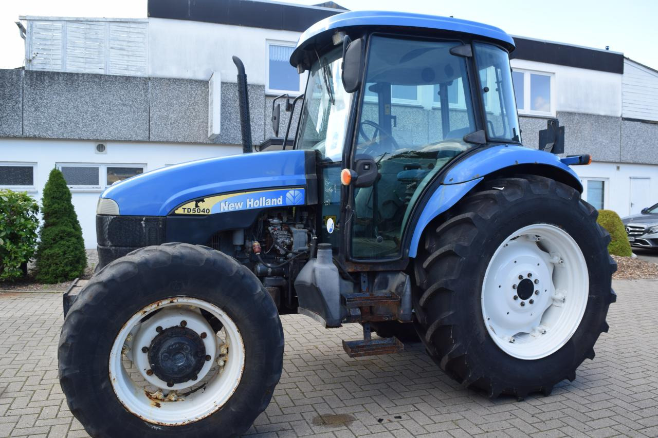 New Holland TD 5040 - 拖拉机:图1 New Holland TD 5040 - 拖拉机:图1
