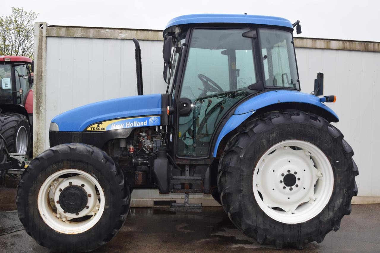 New Holland TD 5040 - 拖拉机:图3 New Holland TD 5040 - 拖拉机:图3