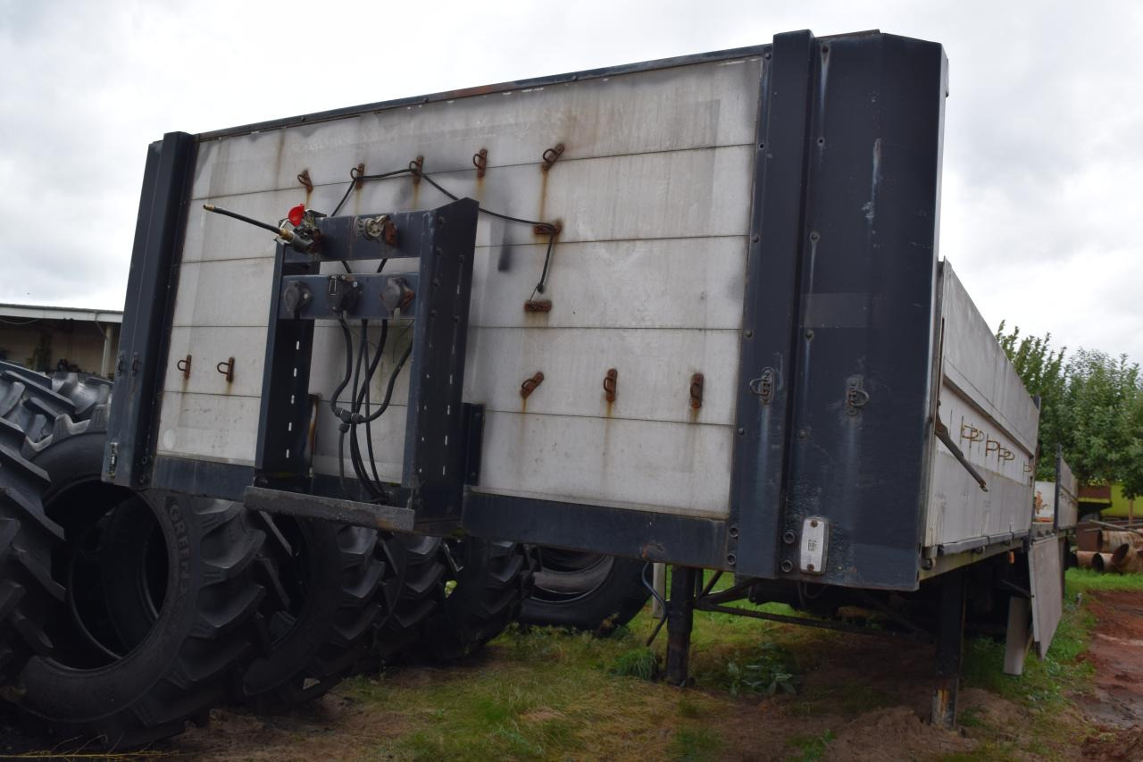 Wielton PTS 34.100 - 侧帘拖车:图2 Wielton PTS 34.100 - 侧帘拖车:图2