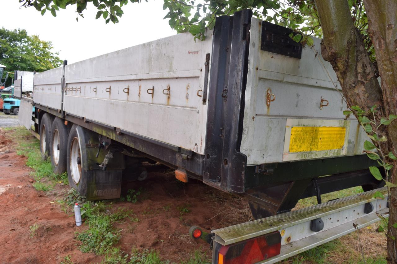 Wielton PTS 34.100 - 侧帘拖车:图3 Wielton PTS 34.100 - 侧帘拖车:图3