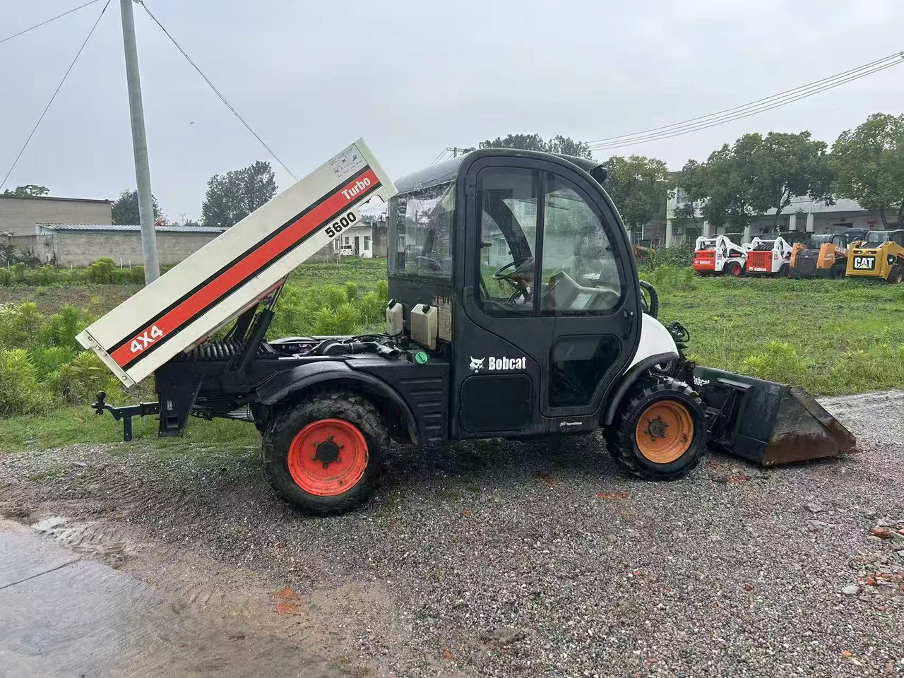 BOBCAT 5600 Toolcat - 滑移装载机:图2 BOBCAT 5600 Toolcat - 滑移装载机:图2