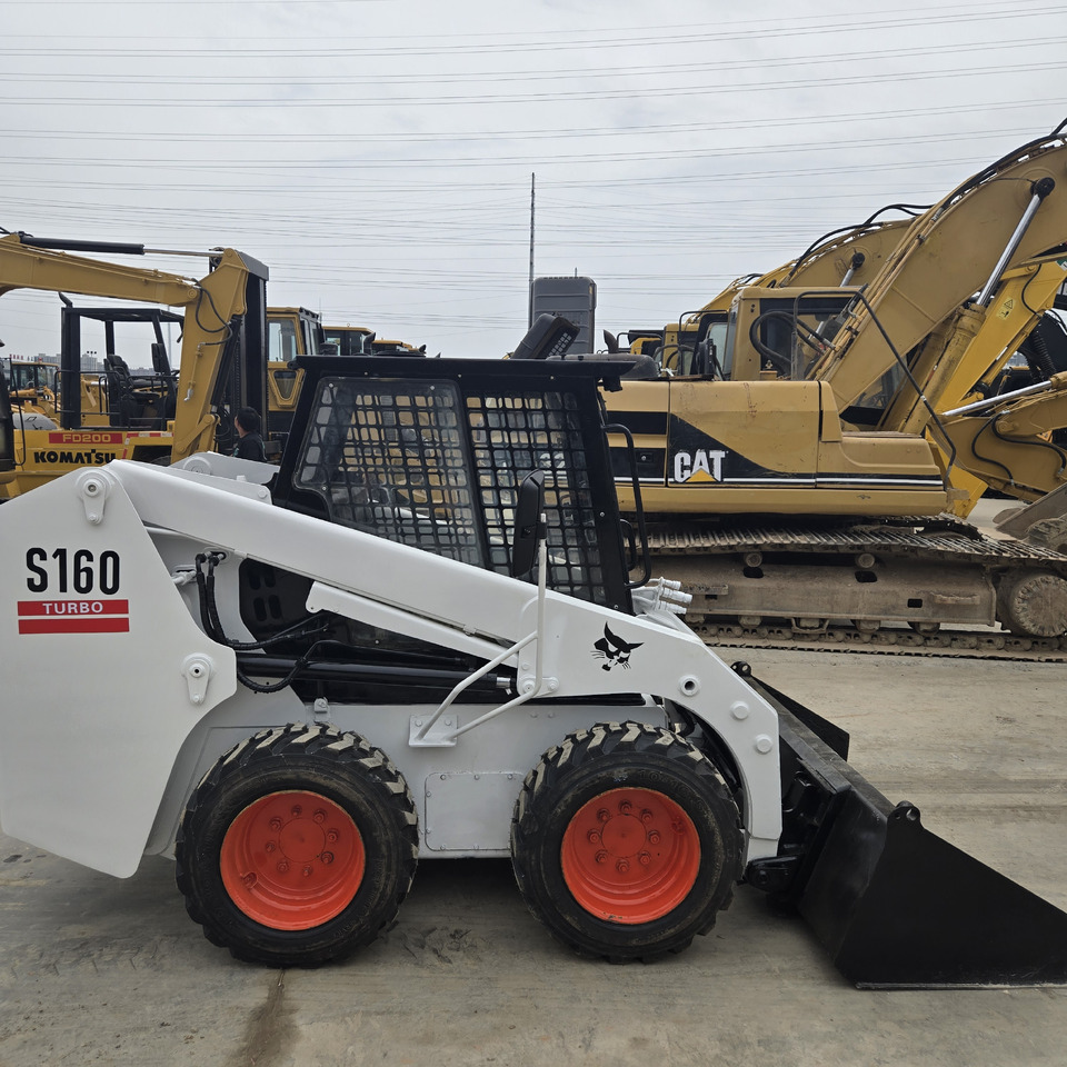 BOBCAT S160 - 滑移装载机:图3 BOBCAT S160 - 滑移装载机:图3