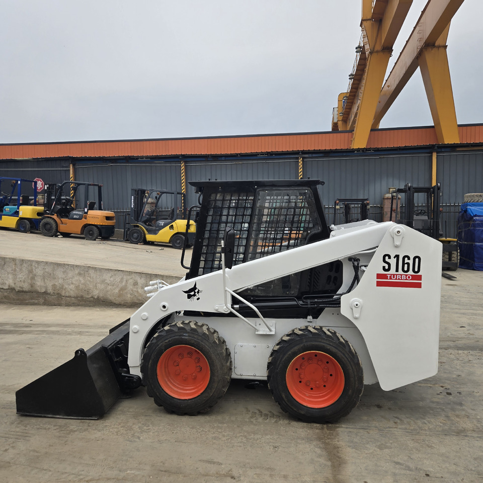 BOBCAT S160 - 滑移装载机:图2 BOBCAT S160 - 滑移装载机:图2