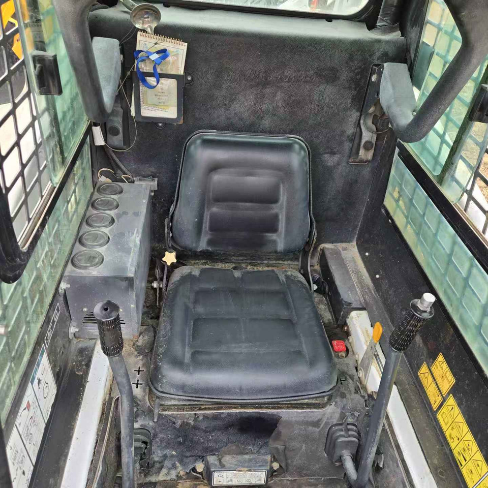 BOBCAT S16 - 滑移装载机:图4 BOBCAT S16 - 滑移装载机:图4