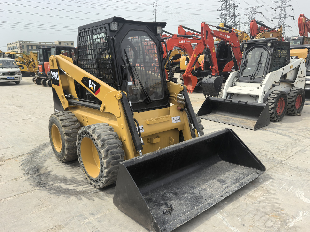CAT 246D - 滑移装载机:图4 CAT 246D - 滑移装载机:图4
