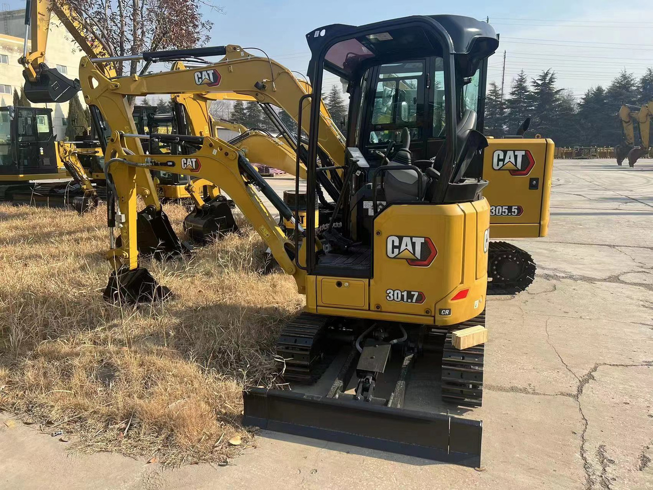 CAT 301.7 - 小型挖掘机:图4 CAT 301.7 - 小型挖掘机:图4