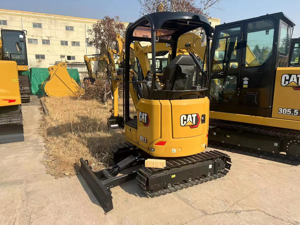 CAT 301.7 - 小型挖掘机:图3 CAT 301.7 - 小型挖掘机:图3