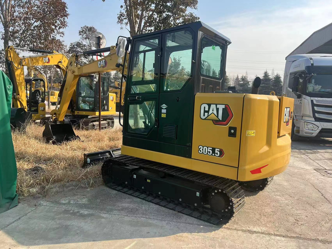 CAT 305.5 - 小型挖掘机:图5 CAT 305.5 - 小型挖掘机:图5