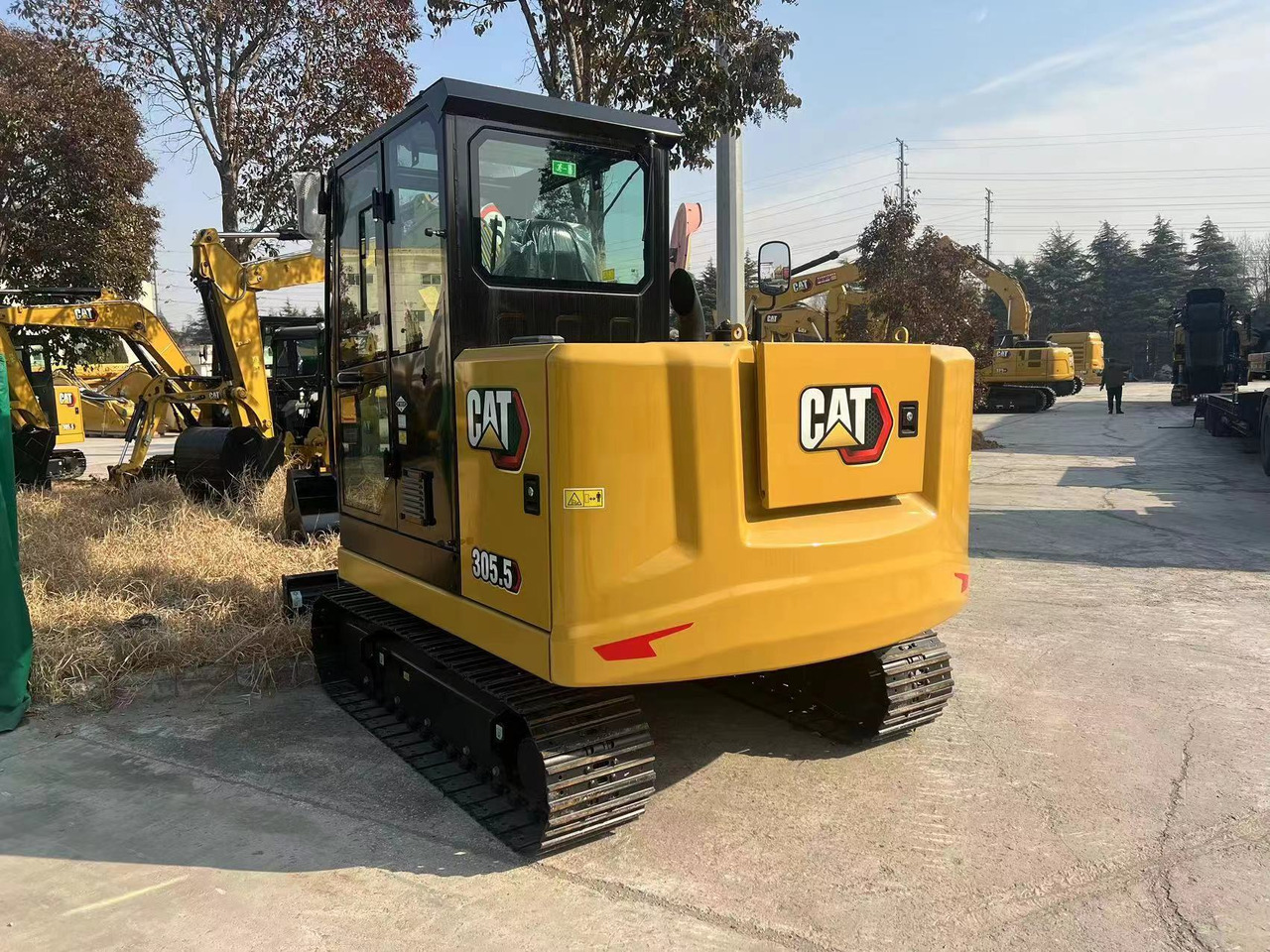 CAT 305.5 - 小型挖掘机:图4 CAT 305.5 - 小型挖掘机:图4