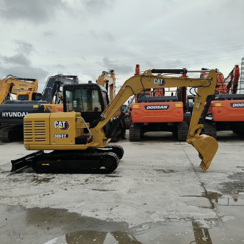 CAT 306E - 小型挖掘机:图1 CAT 306E - 小型挖掘机:图1