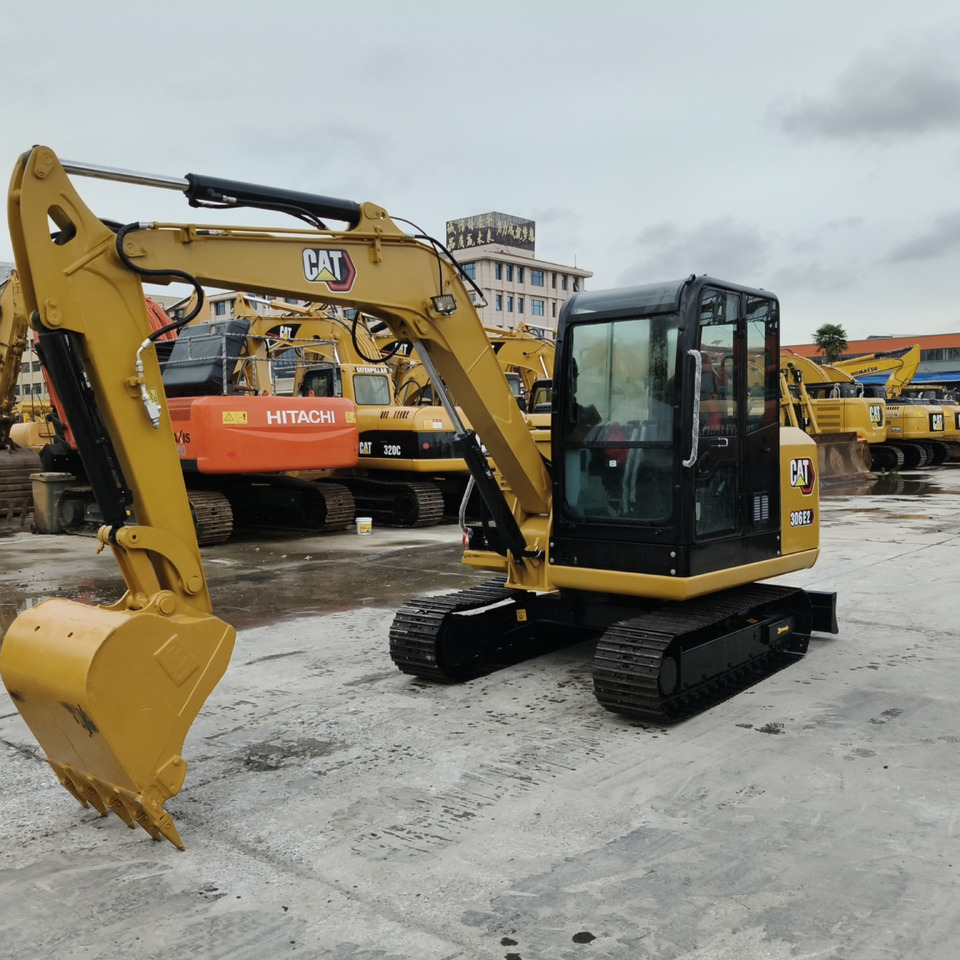 CAT 306E - 小型挖掘机:图2 CAT 306E - 小型挖掘机:图2
