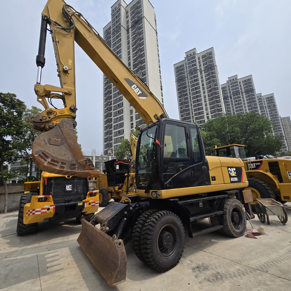 CAT M320D2 - 轮式挖掘机:图1 CAT M320D2 - 轮式挖掘机:图1