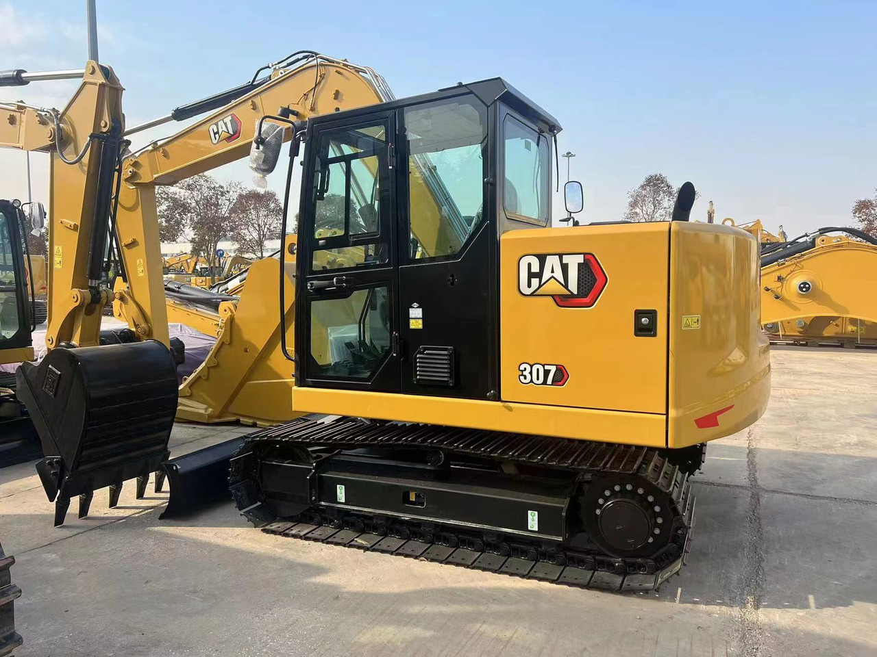 CATERPILLAR 307 - 小型挖掘机:图1 CATERPILLAR 307 - 小型挖掘机:图1