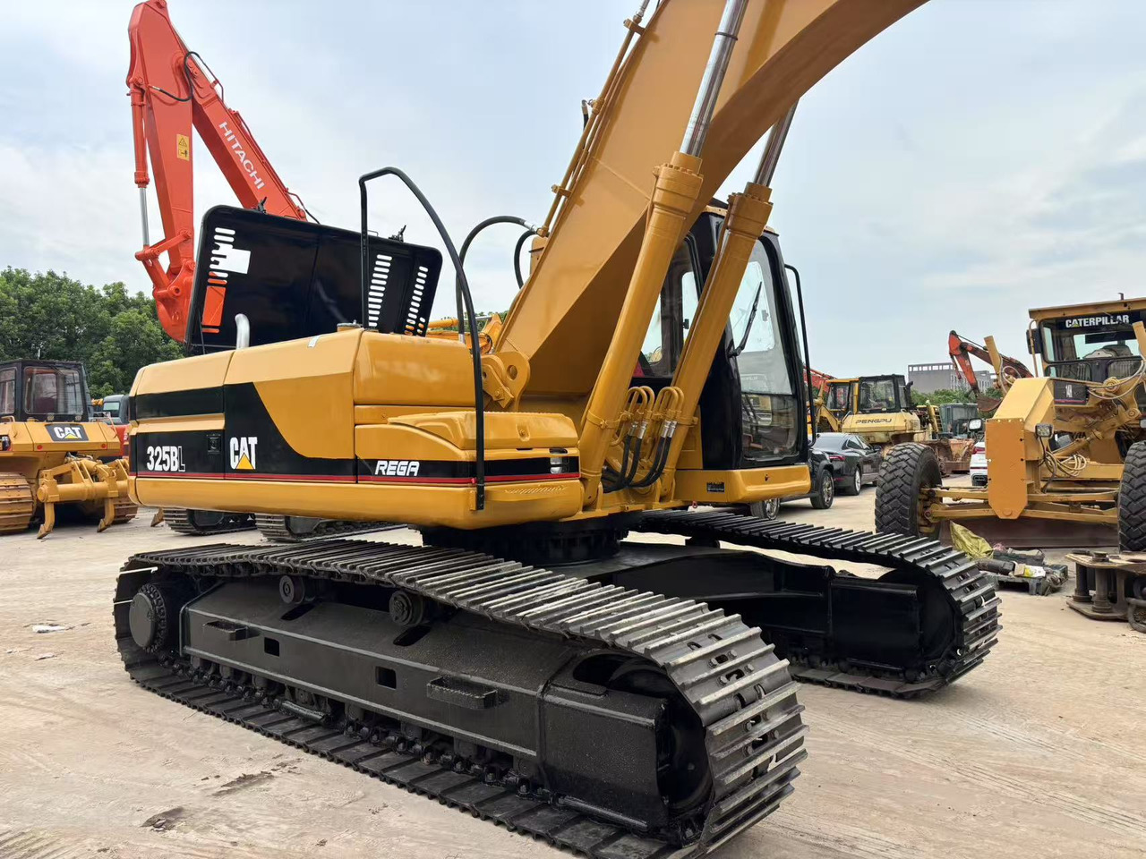 CATERPILLAR 325B - 履带式挖掘机:图5 CATERPILLAR 325B - 履带式挖掘机:图5