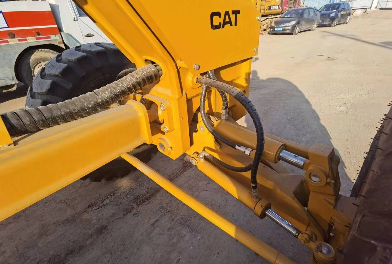 Caterpillar 120K - 平路机:图5 Caterpillar 120K - 平路机:图5