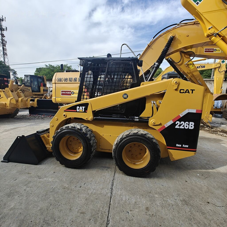 Caterpillar 226B - 滑移装载机:图1 Caterpillar 226B - 滑移装载机:图1