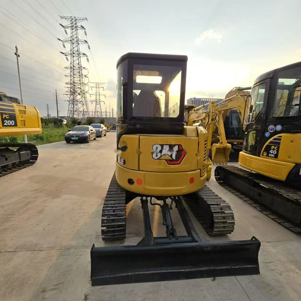Caterpillar 303.5E - 小型挖掘机:图1 Caterpillar 303.5E - 小型挖掘机:图1