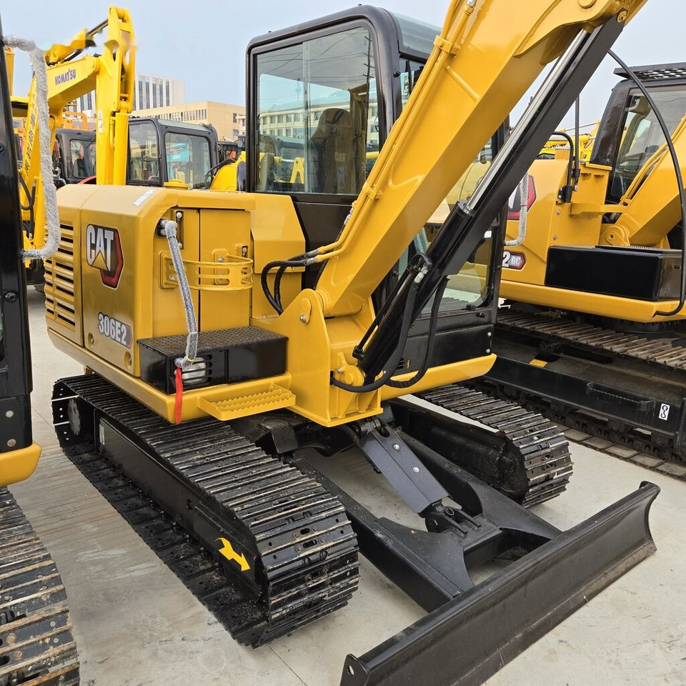Caterpillar 306E2 - 小型挖掘机:图2 Caterpillar 306E2 - 小型挖掘机:图2