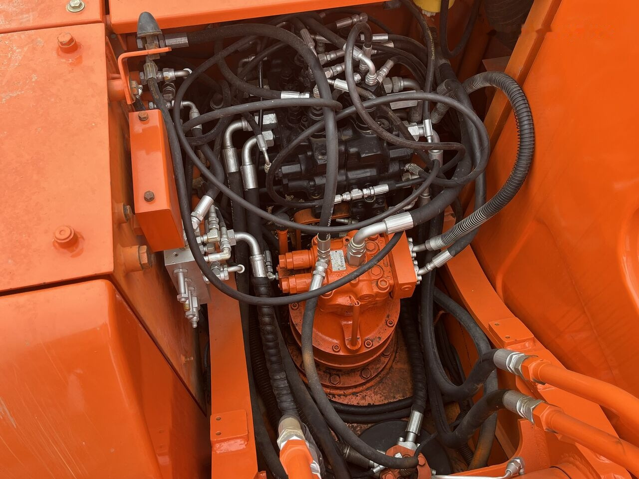 Doosan DH150LC-7 - 履带式挖掘机:图1 Doosan DH150LC-7 - 履带式挖掘机:图1