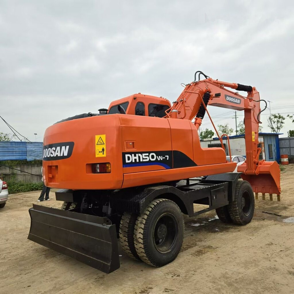 Doosan DH150W - 轮式挖掘机:图4 Doosan DH150W - 轮式挖掘机:图4