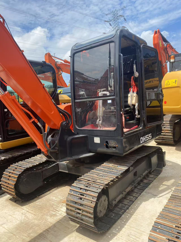 Doosan DH55 - 小型挖掘机:图4 Doosan DH55 - 小型挖掘机:图4