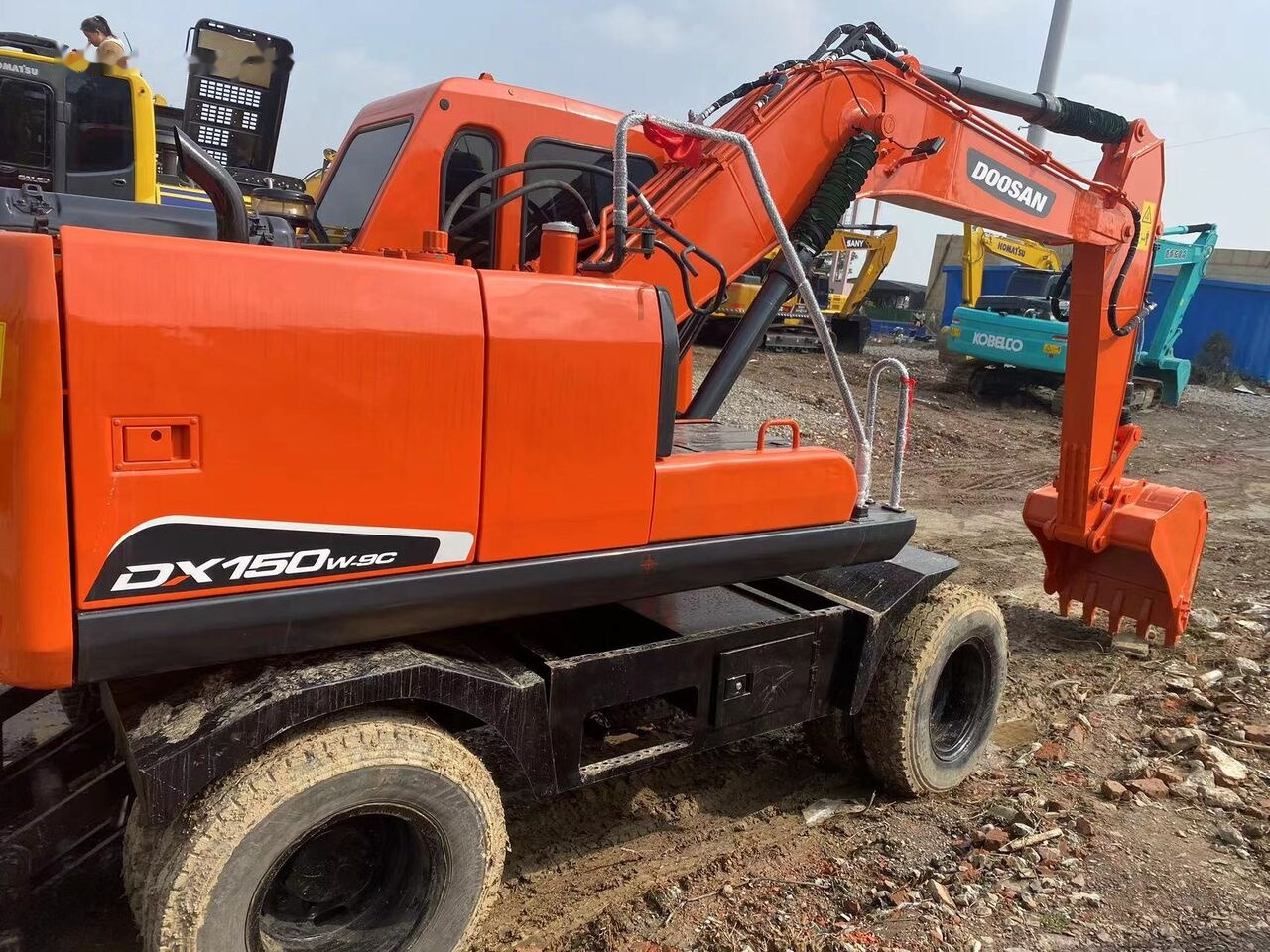 Doosan DX150W - 轮式挖掘机:图5 Doosan DX150W - 轮式挖掘机:图5