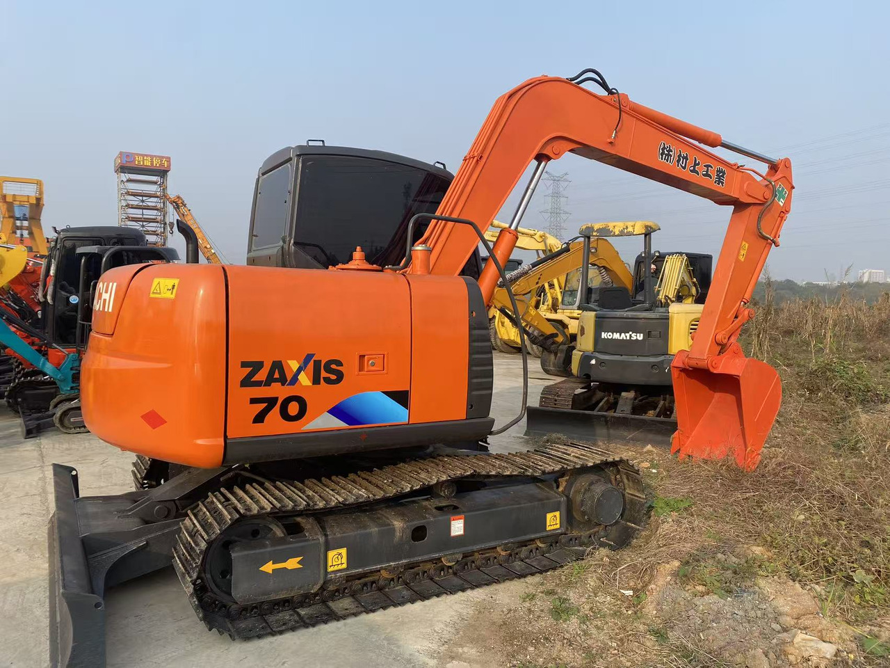 HITACHI ZX70 - 小型挖掘机:图5 HITACHI ZX70 - 小型挖掘机:图5