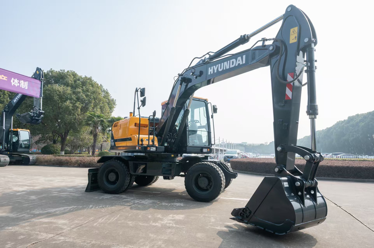 HYUNDAI HW150 - 轮式挖掘机:图5 HYUNDAI HW150 - 轮式挖掘机:图5