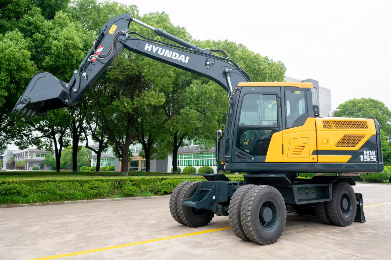 HYUNDAI HW155 - 轮式挖掘机:图1 HYUNDAI HW155 - 轮式挖掘机:图1