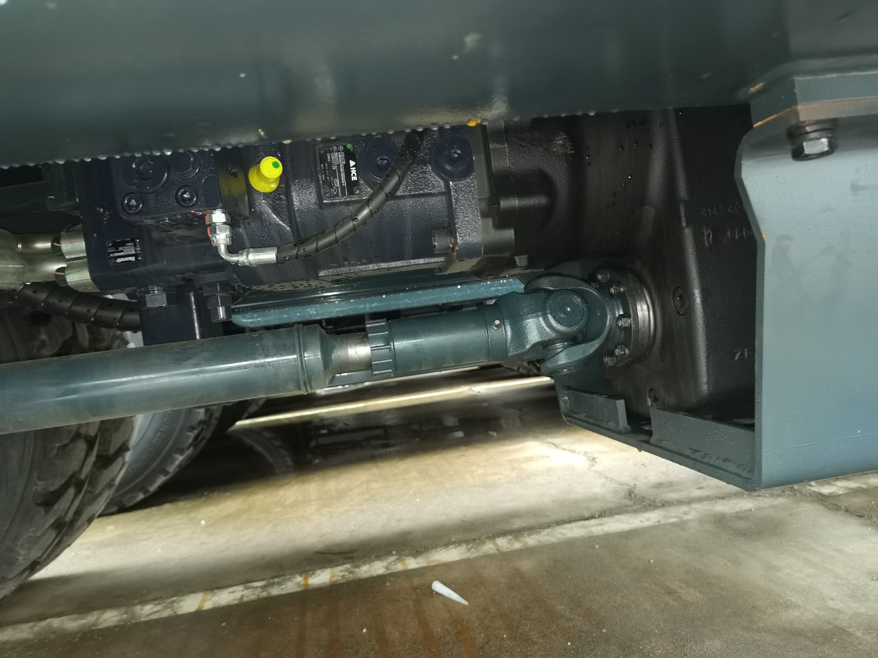 HYUNDAI HW210 - 轮式挖掘机:图5 HYUNDAI HW210 - 轮式挖掘机:图5
