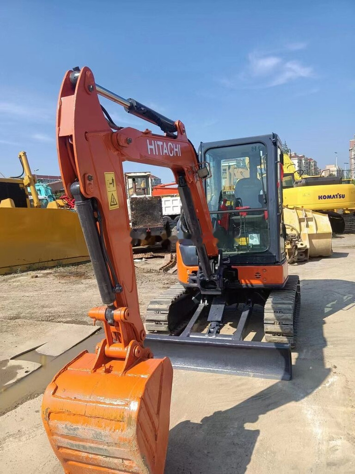 小型挖掘机 Hitachi ZX35U-5A：图8