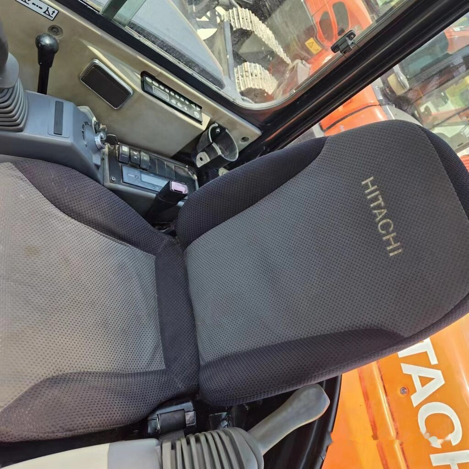 Hitachi ZX50U - 小型挖掘机:图2 Hitachi ZX50U - 小型挖掘机:图2