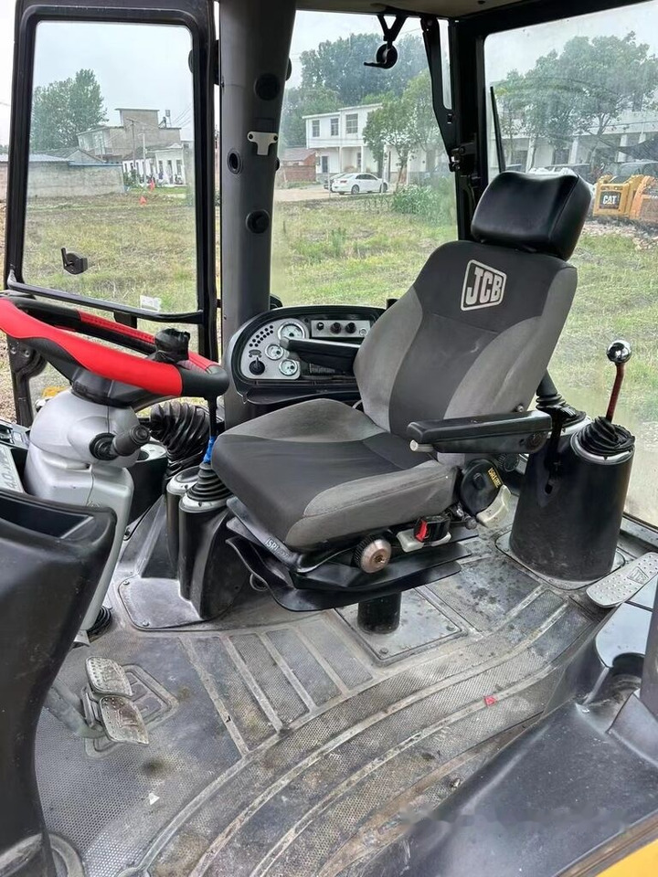 反铲装载机 JCB 3CX:图11 反铲装载机 JCB 3CX:图11