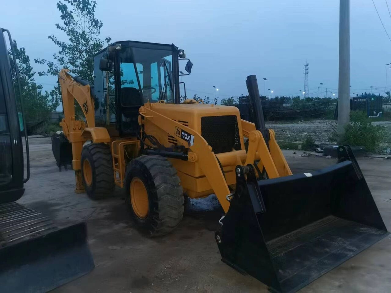 JCB 3CX - 反铲装载机:图1 JCB 3CX - 反铲装载机:图1