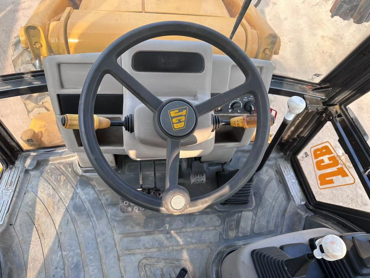 JCB 3CX - 反铲装载机:图2 JCB 3CX - 反铲装载机:图2